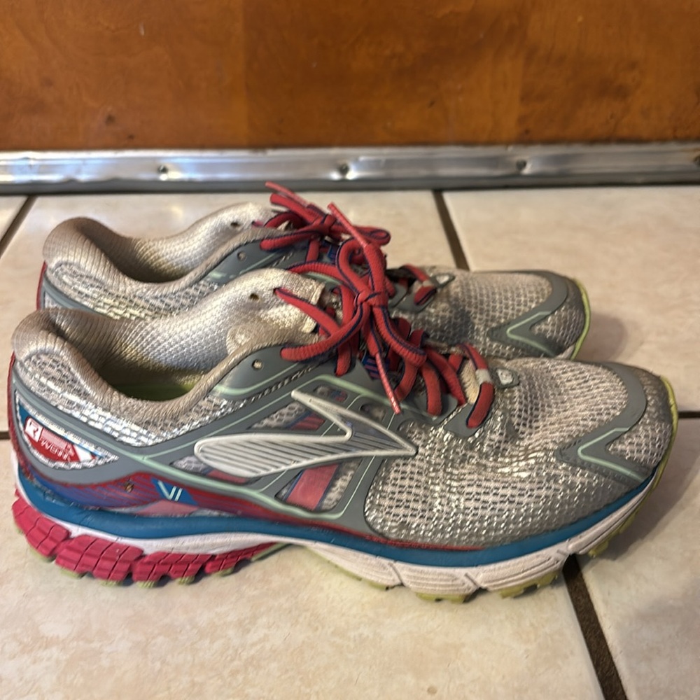 Brooks Size 8.5 Ravenna Athletic Shoes - Picture 3 of 17